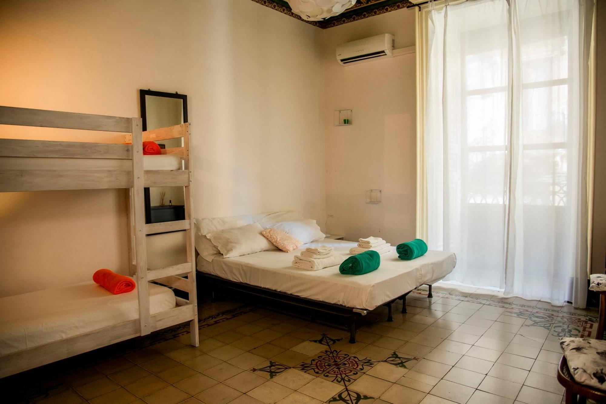 Mitha'S Rooms 카타니아 외부 사진